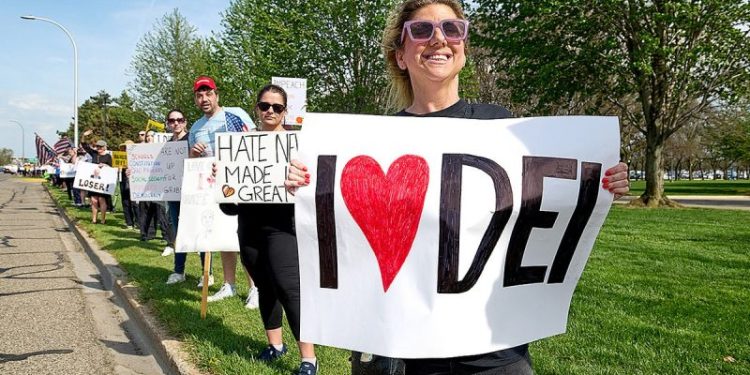 Conservative legal group sounds alarm over CDC tool, reveals why Trump admin should eliminate race